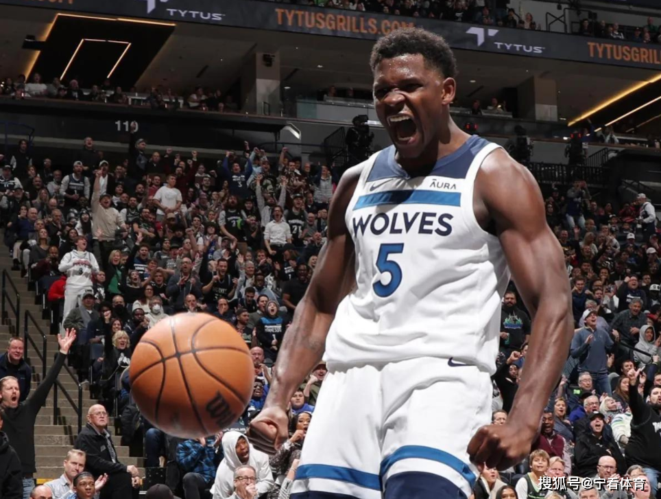 唐斯绝杀时刻，状态爆棚点燃赛场，76人迎来胜利！