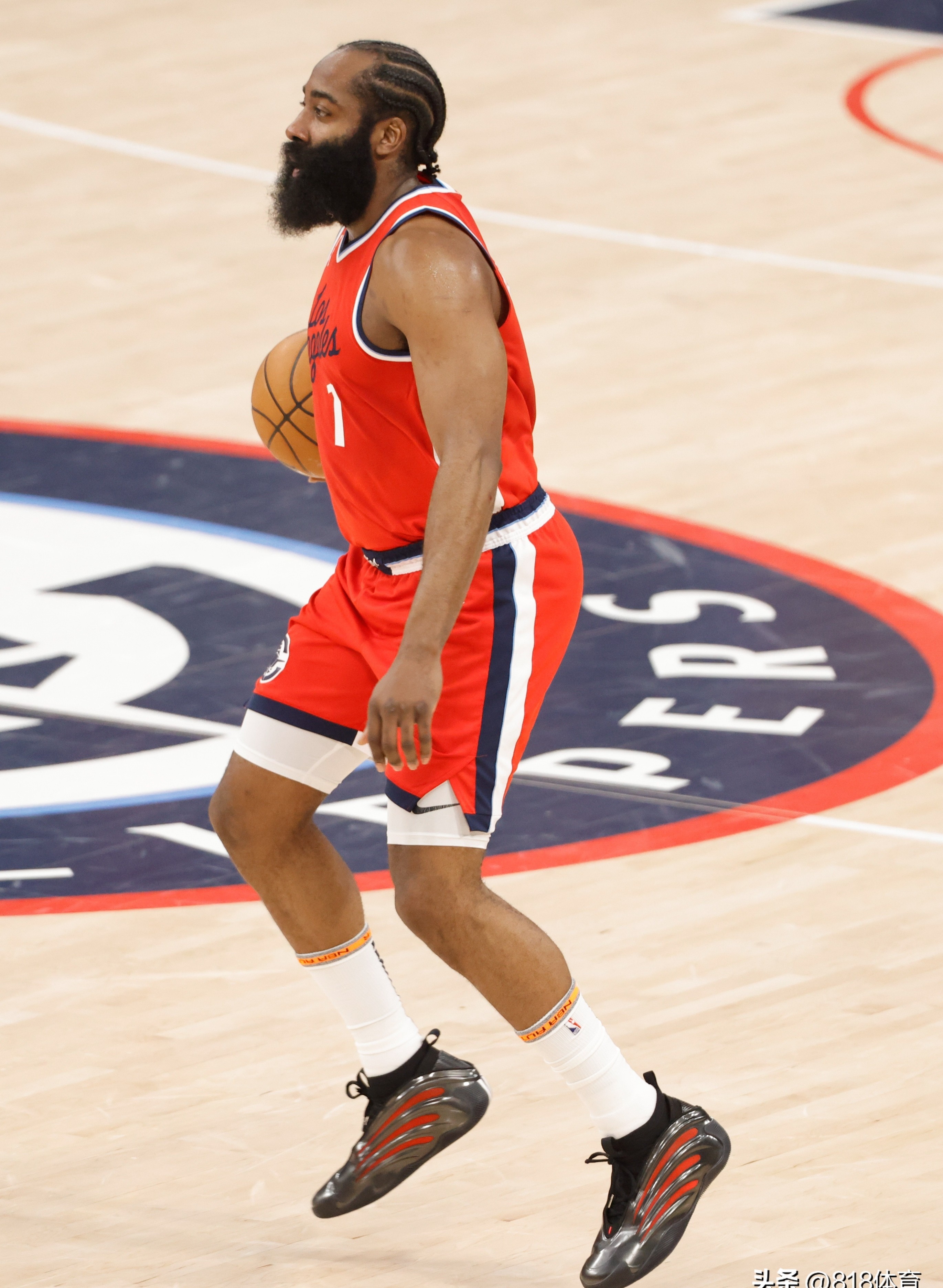 哈登回归赛场,大胜首场状态亮眼,勇士观众沸腾!